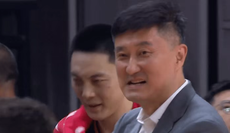 pp电子官网-广东狂输40分创5悲催纪录：外线崩盘杜锋无奈苦笑 3主力仍养伤